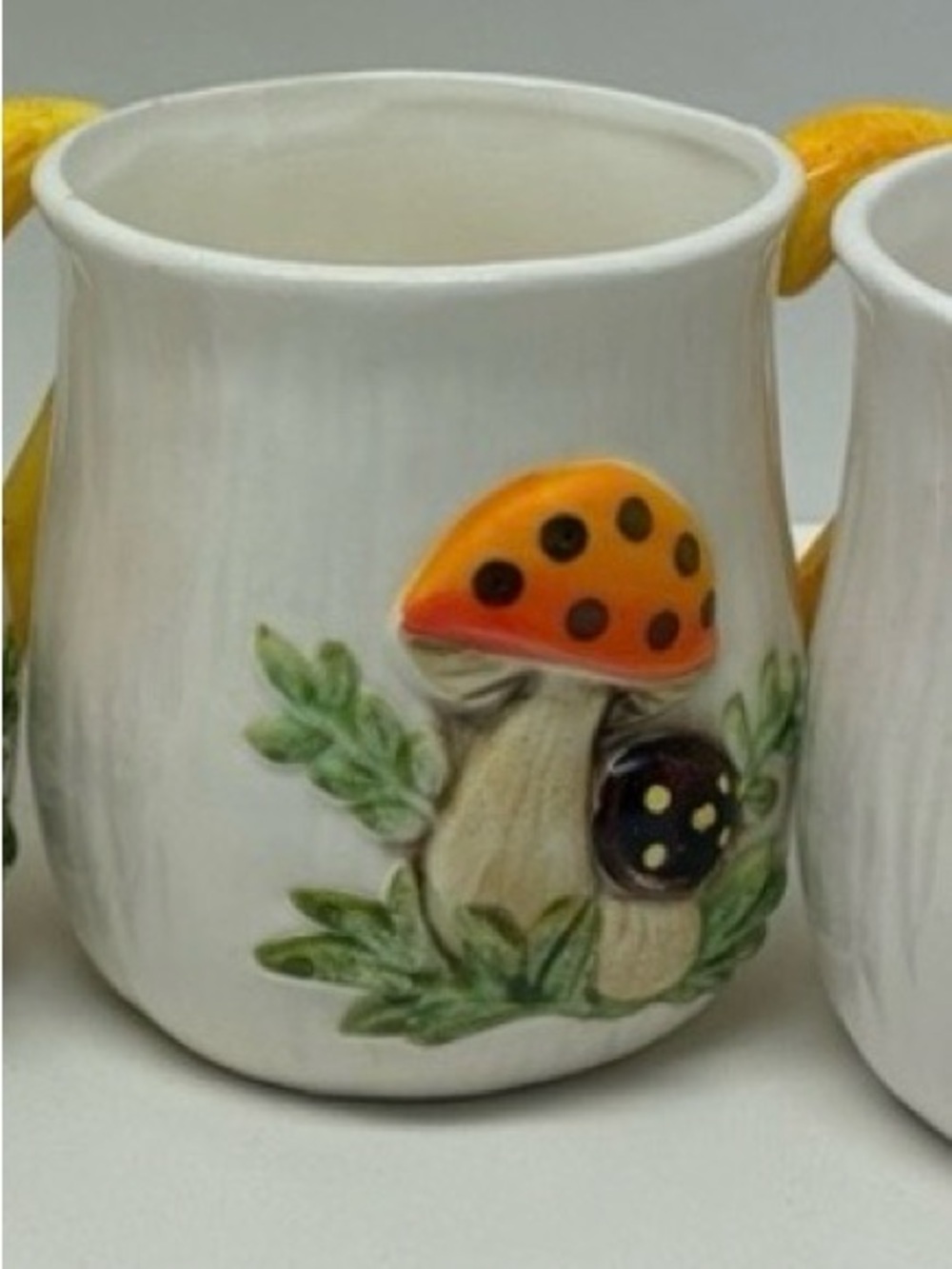 Vintage Merry Mushroom Ceramic Mug Set Yellow Handle Hand Painted Set of 4 - Picture 2 of 10